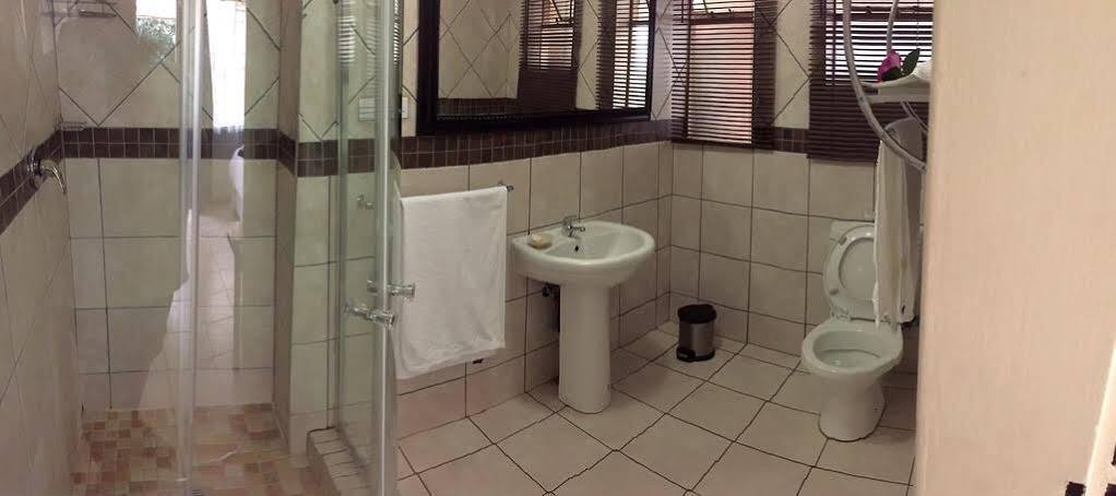 Premiere Guesthouse Блумфонтейн Екстер'єр фото